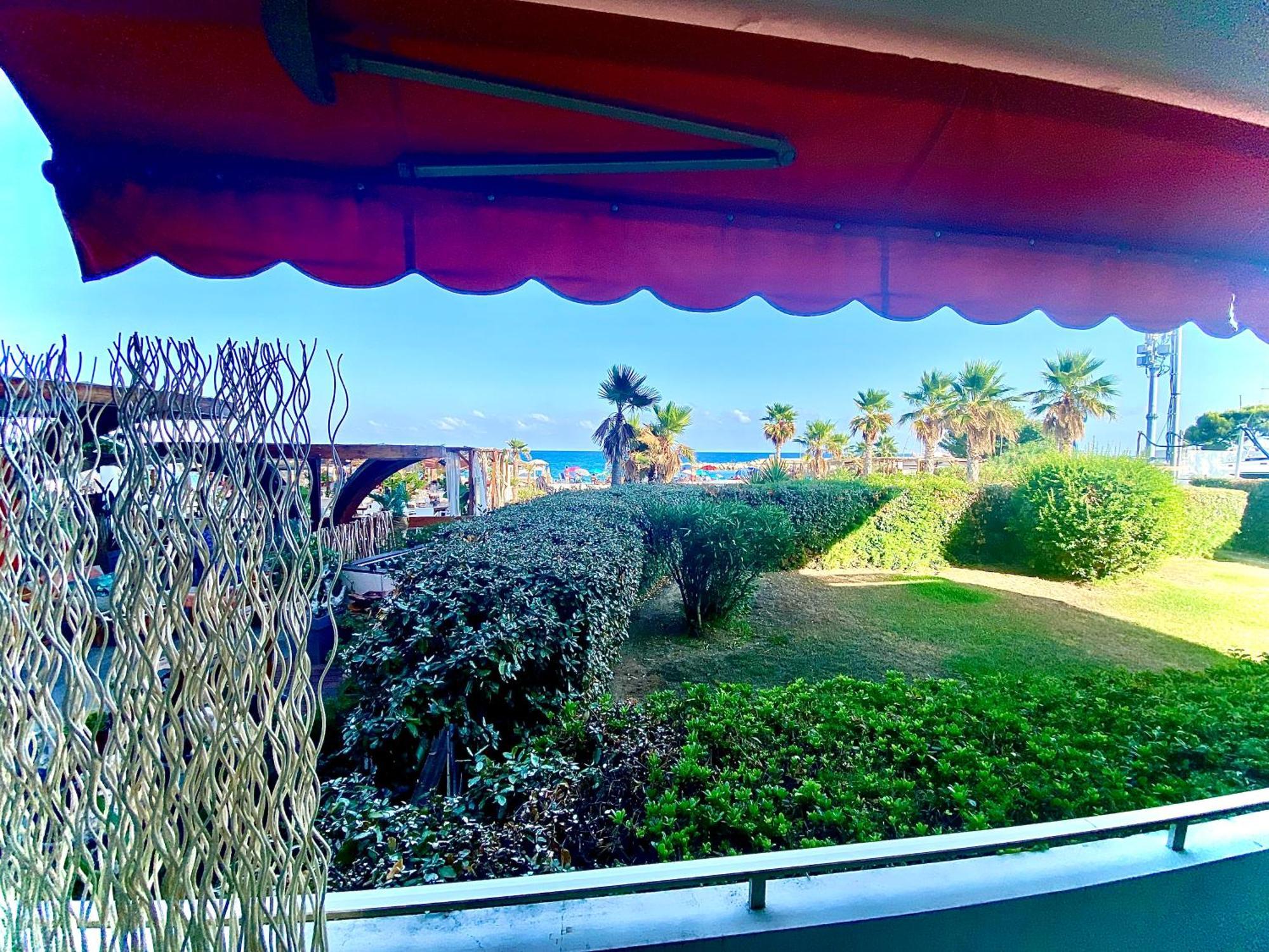 Studio Front De Mer A 10Metres De La Plage Villeneuve-Loubet Dış mekan fotoğraf