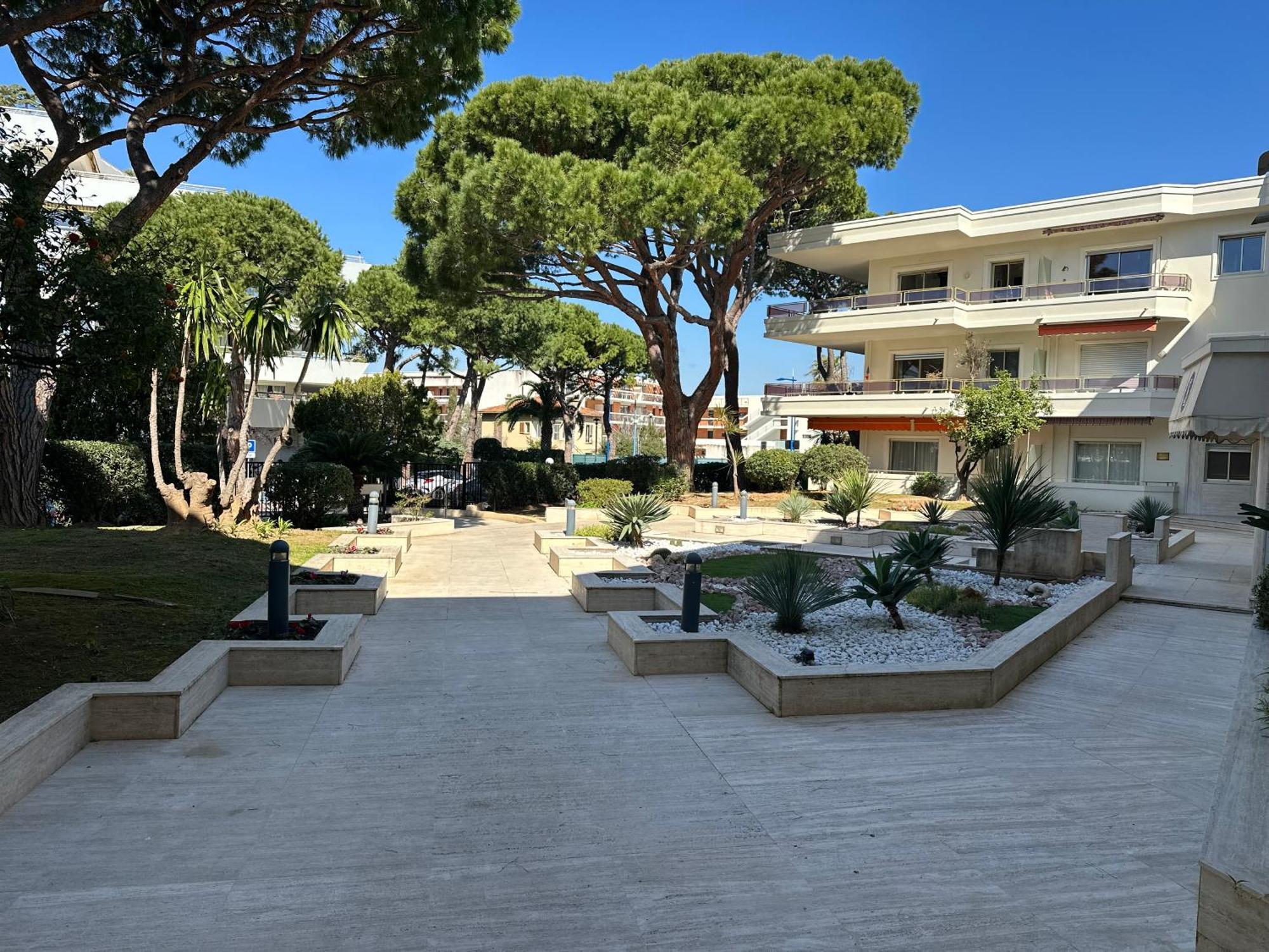 Studio Front De Mer A 10Metres De La Plage Villeneuve-Loubet Dış mekan fotoğraf